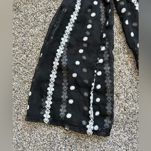 5/$25 Timing women’s black chiffon blouse with white stitched design size small - Picture 7 of 8